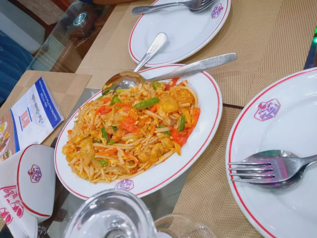 Noor Cafe & Restaurant
