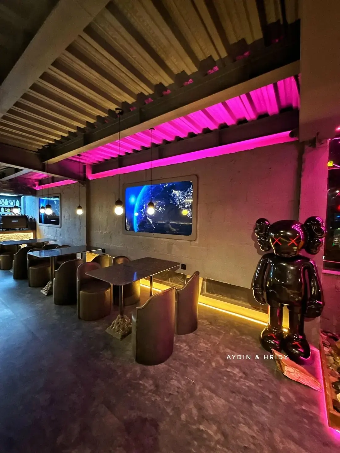 Mars Cafe and Bistro (মার্স ক্যাফে এন্ড বিস্ট্রো) — interior