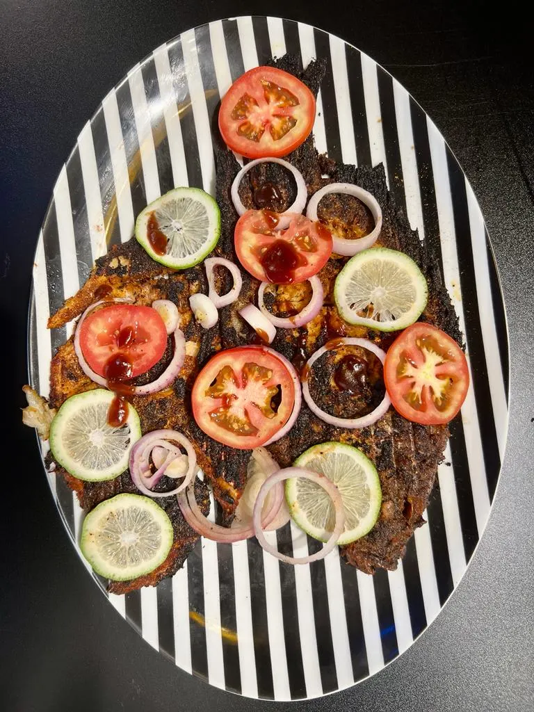Royel Kitchen Cafe & BBQ ~ Wari