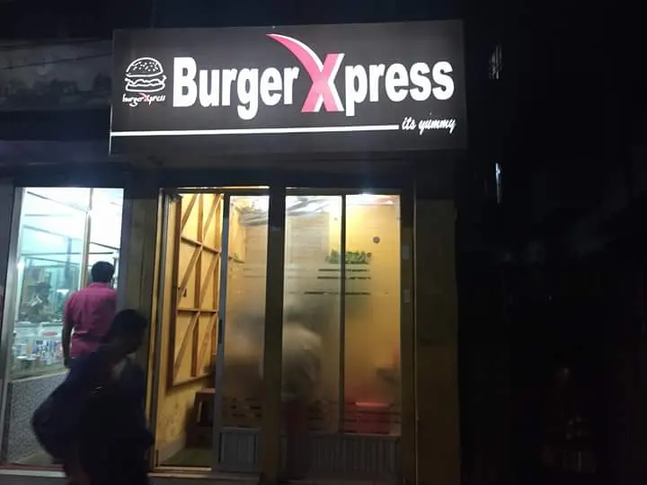 Burger Xpress — exterior
