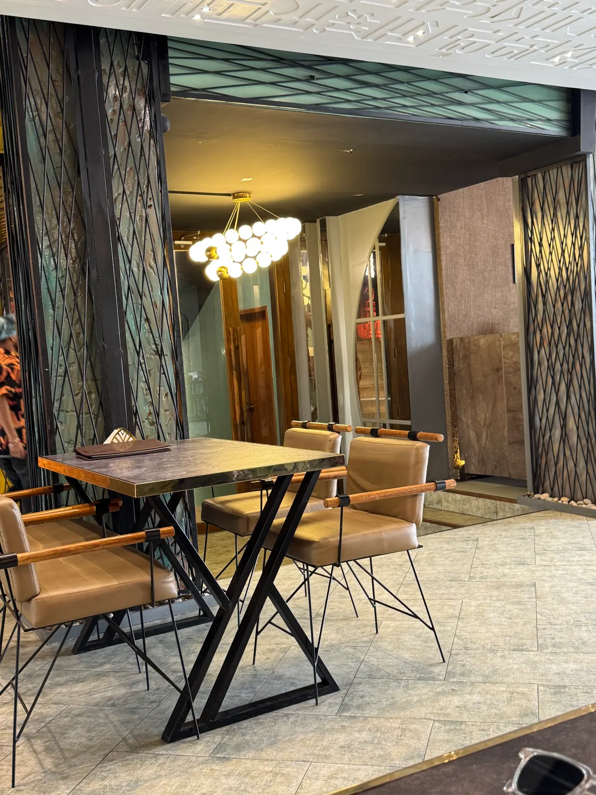 EATALIA Restaurant