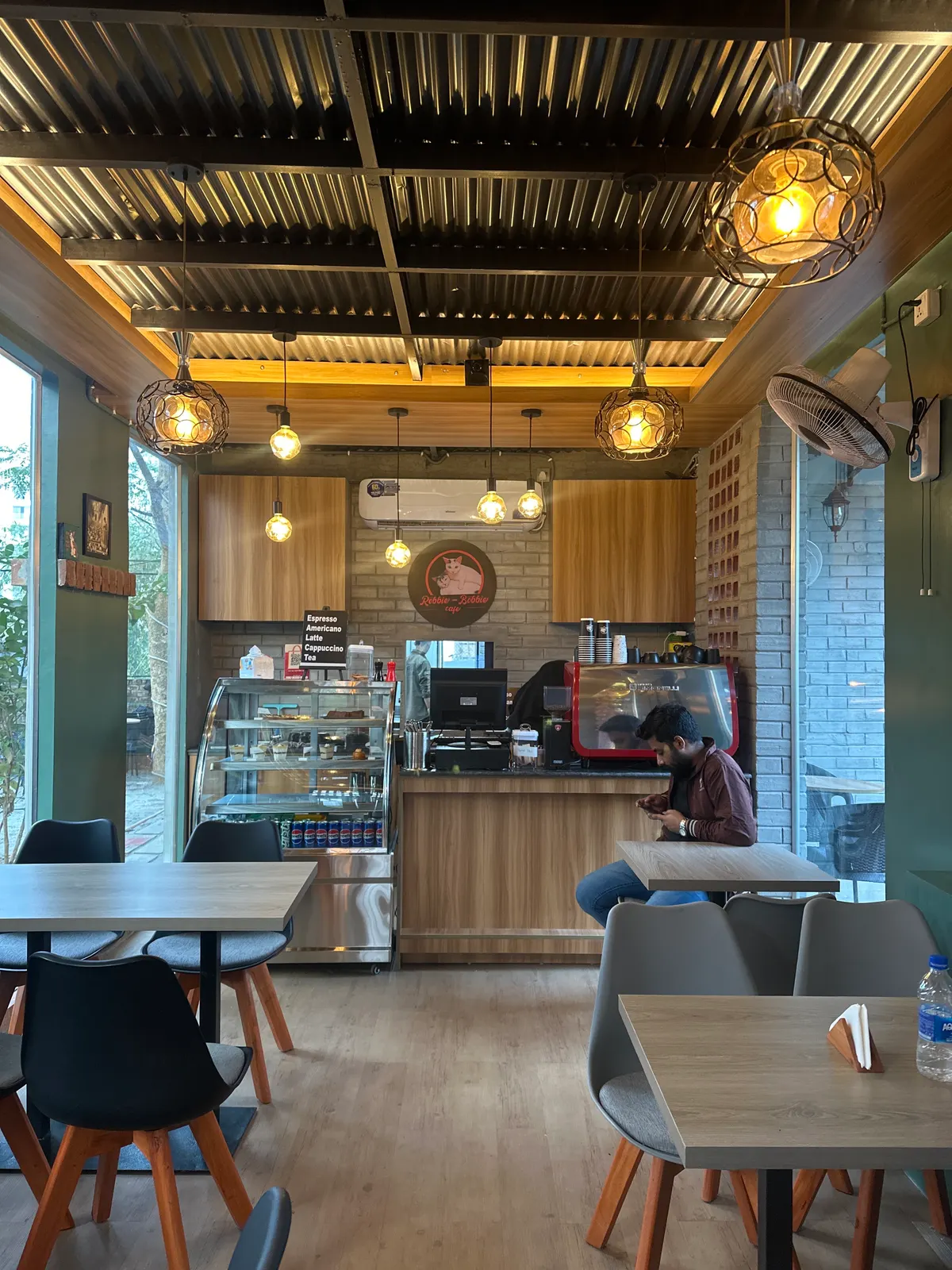 Robbie Bobbie Cat Cafe