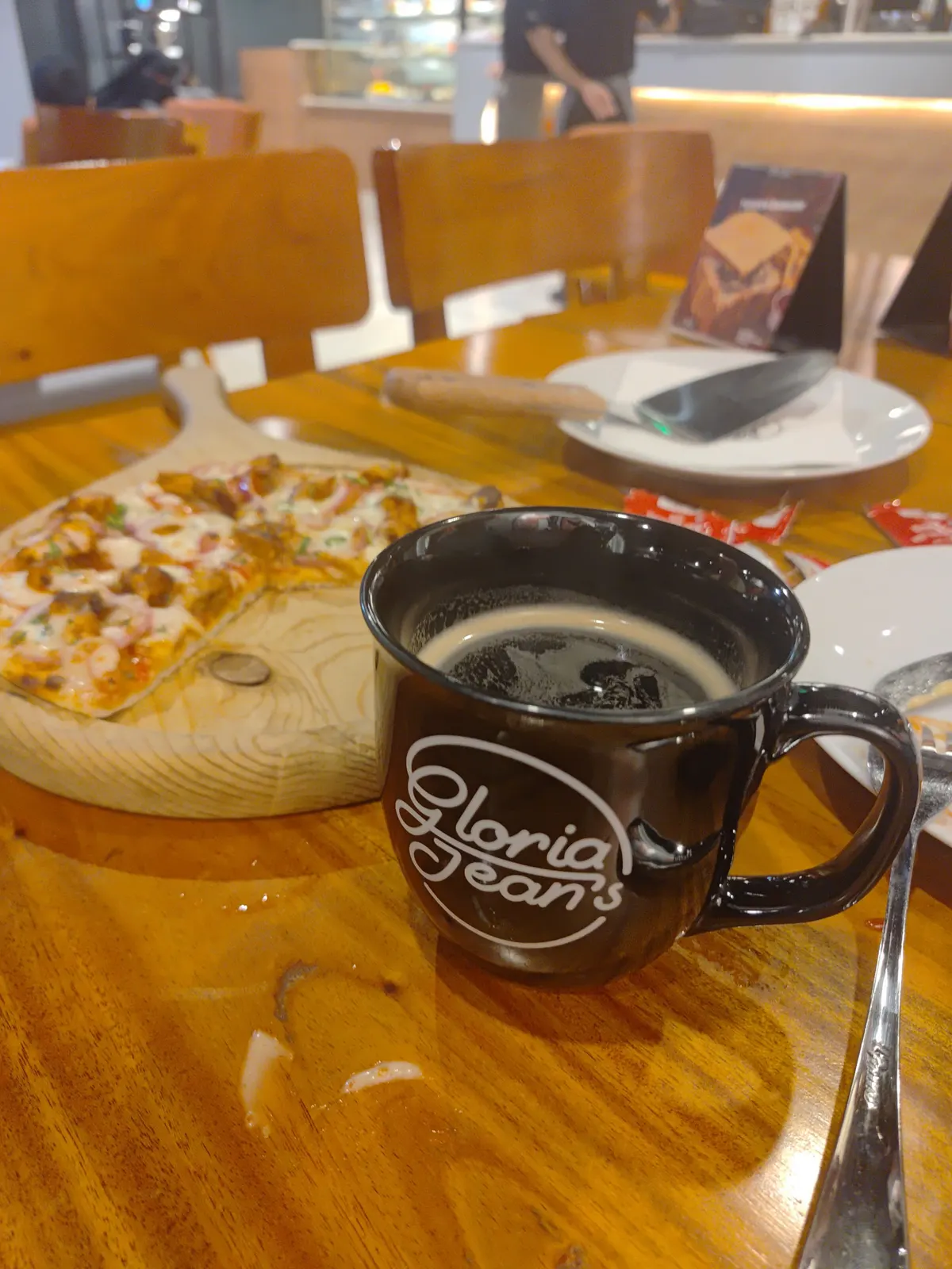 Gloria Jean's Coffees Uttara, Jashimuddin