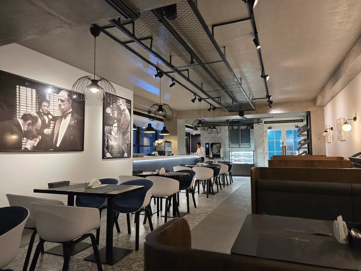 House Cafe by Space — interior