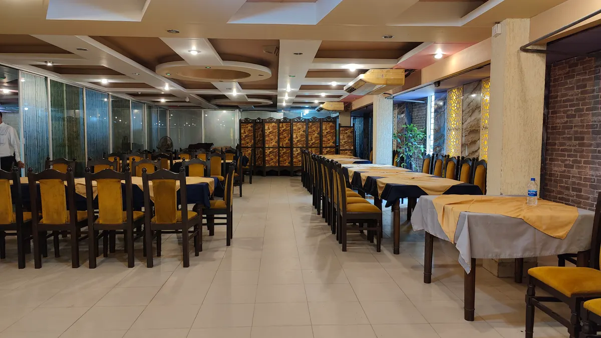 Orchid Garden Thai & Chinese Restaurant — interior
